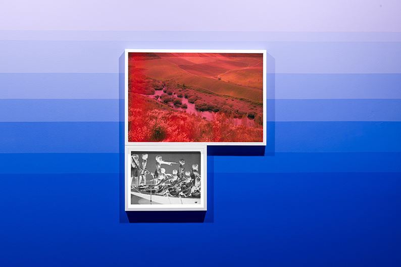 An Escalator Descending Towards Mysterious Time Machines