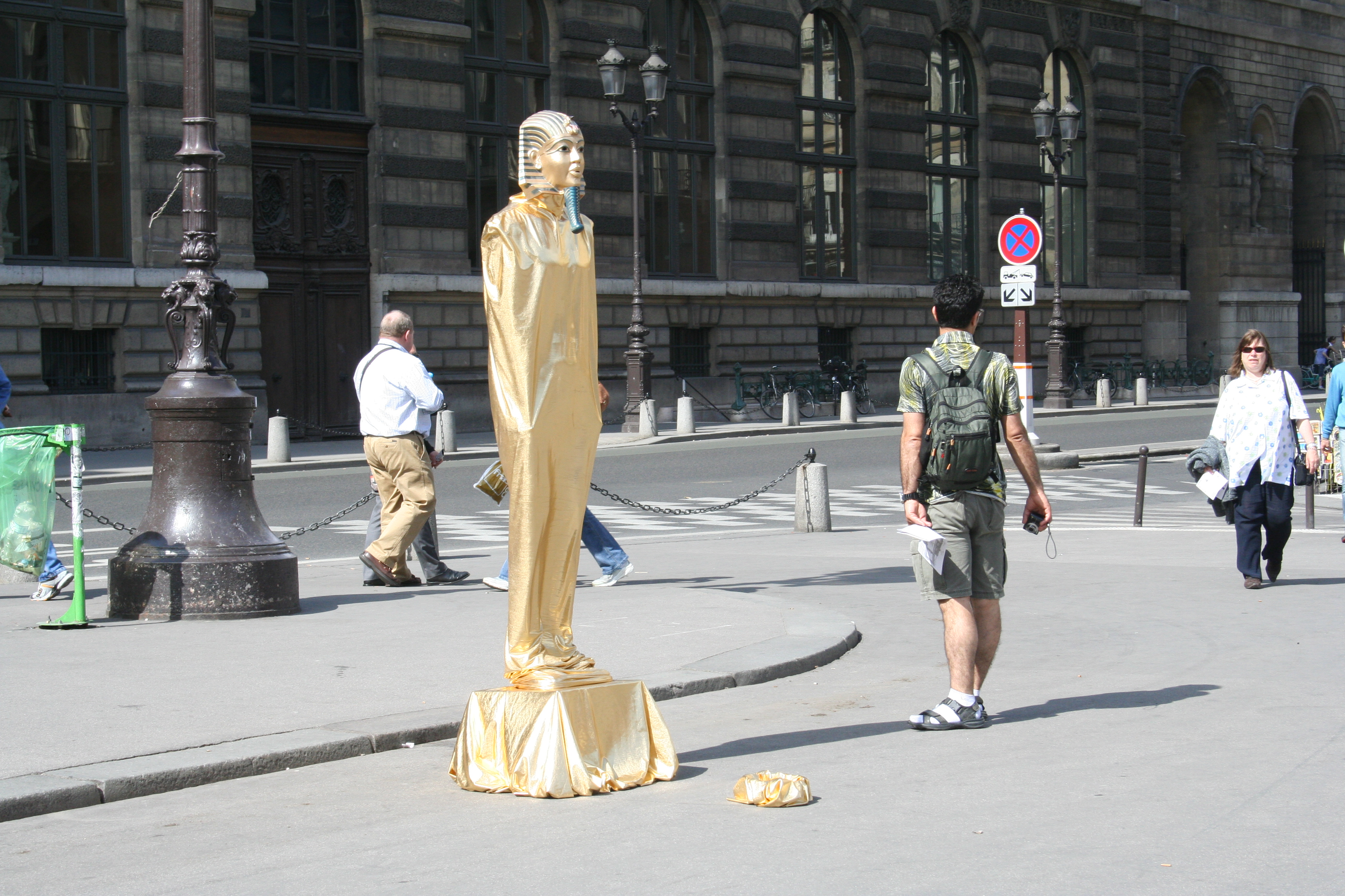 SENKRON | Synchronized Video Exhibitions